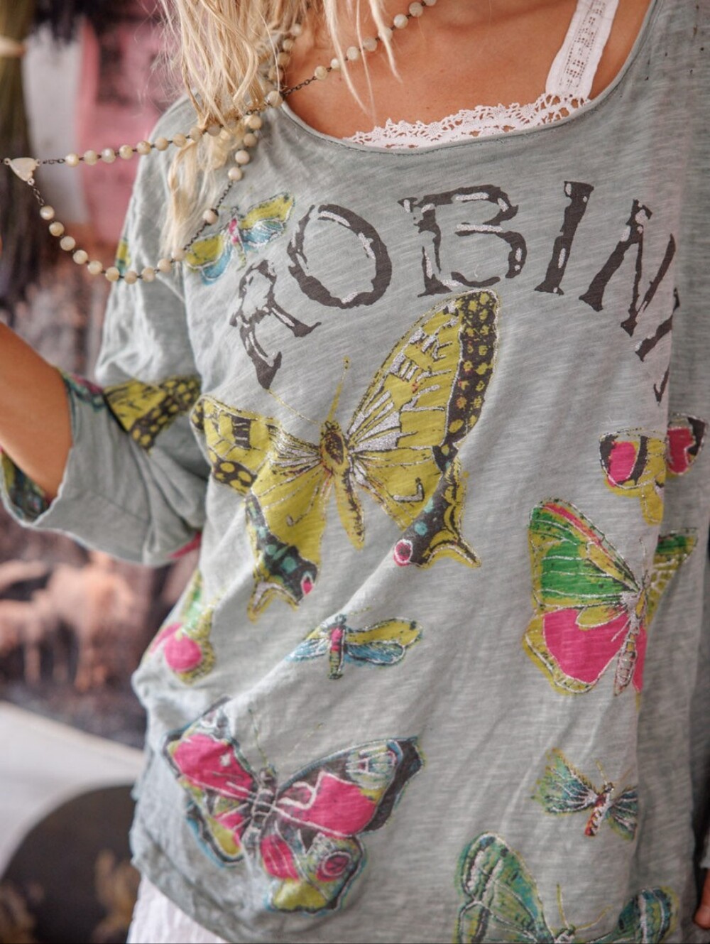Magnolia Pearl Butterfly Ensemble Viggo Tee Glitter Accent Cotton One Size NEW - Picture 10 of 16